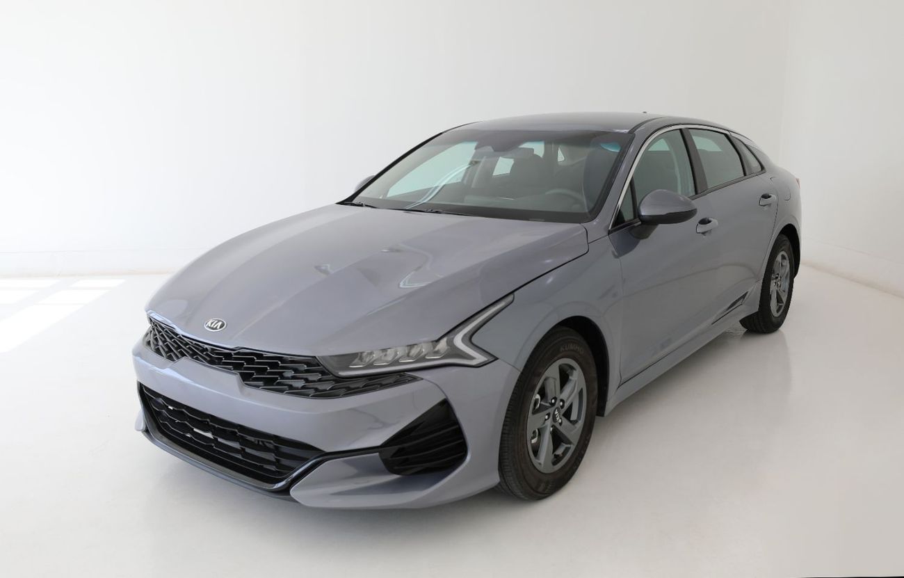 Used Kia K5 Model 2021 V4 turbocharged 1.6L 180 HP 15’ alloy