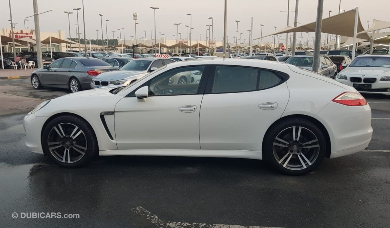 Porsche Panamera 4S Model2011 GCC car prefect condition full option low mileage