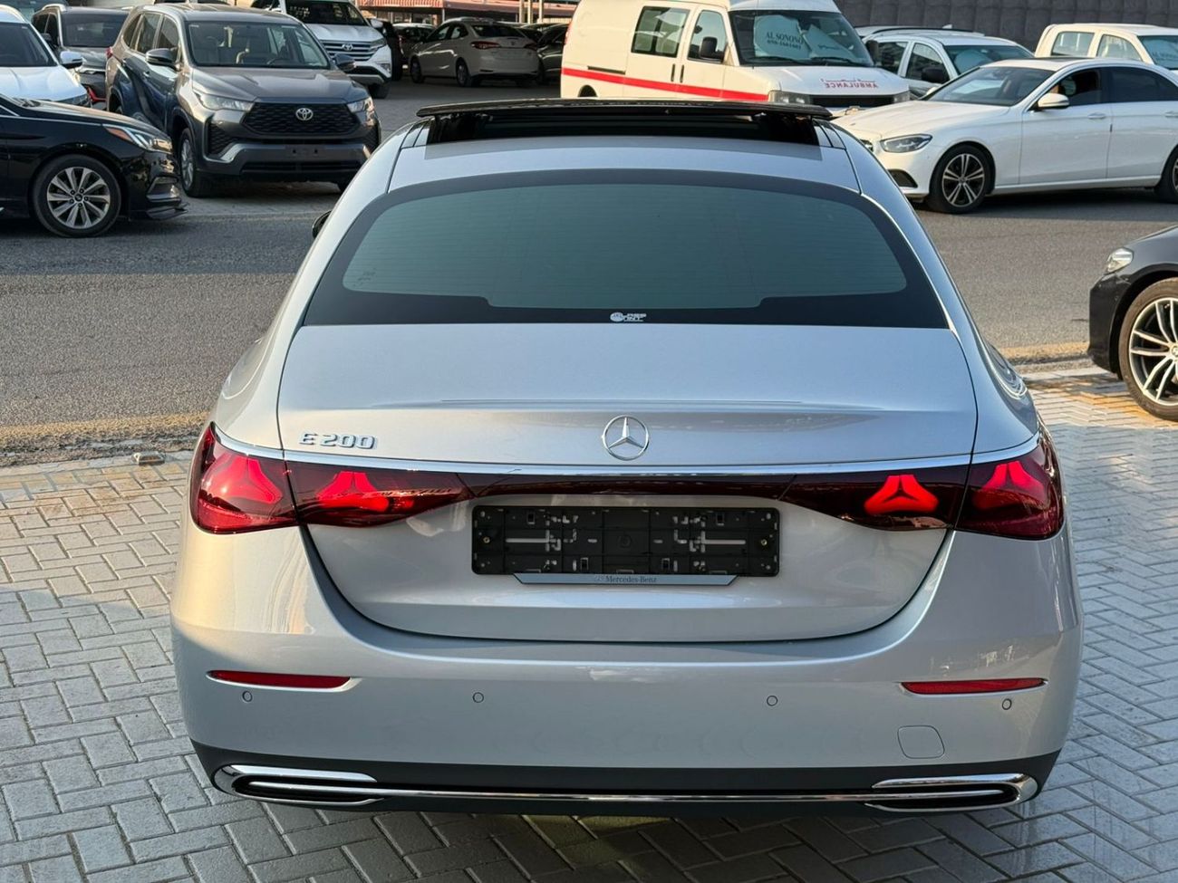 Mercedes-Benz E 200 K MERCEDS E200 2026 2.0