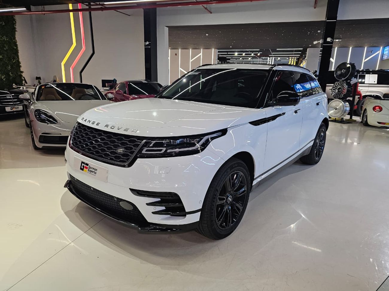 لاند روفر رينج روفر فيلار P250 R-Dynamic S 2.0L