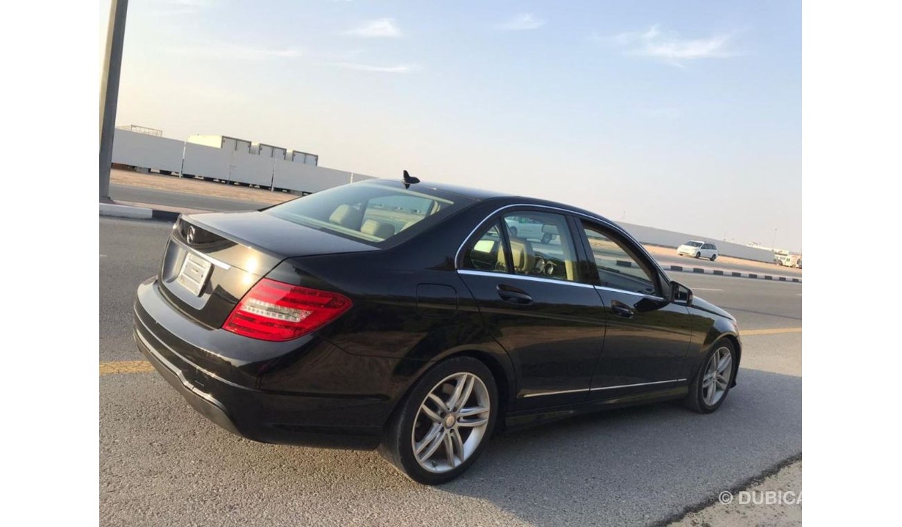 Mercedes-Benz C 250 Mercedes-Benz 2013 very celen car for sell