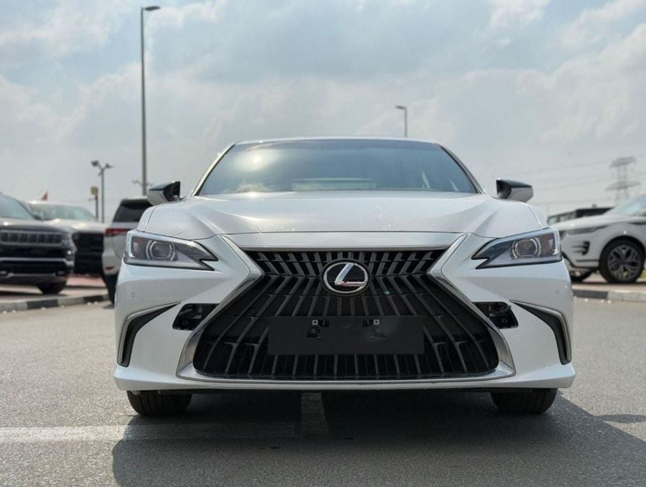لكزس ES300h PLATINUM