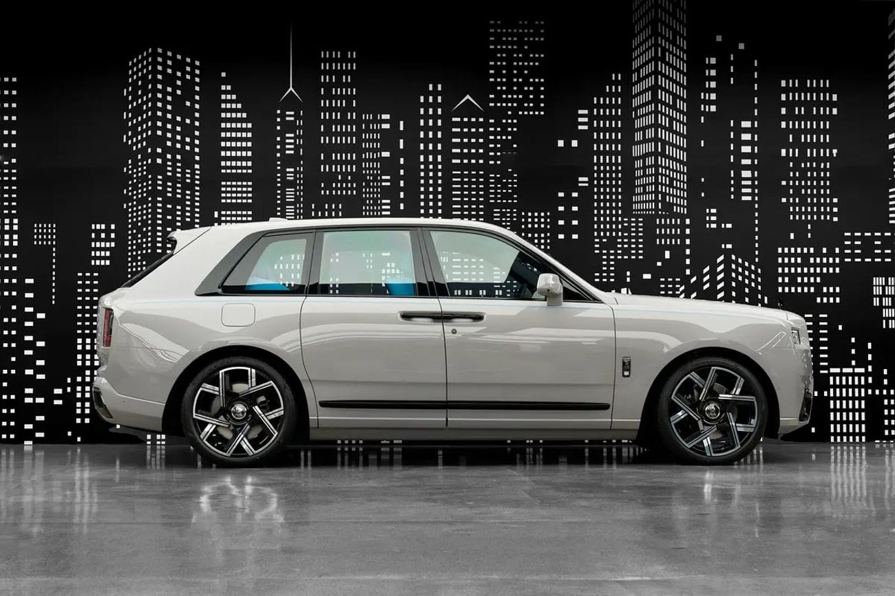 Rolls-Royce Cullinan ROLLS ROYCE | CULLINAN BLACK BADGE | GCC SPECS DEALER WARRANTY + SERVICE CONTRACT