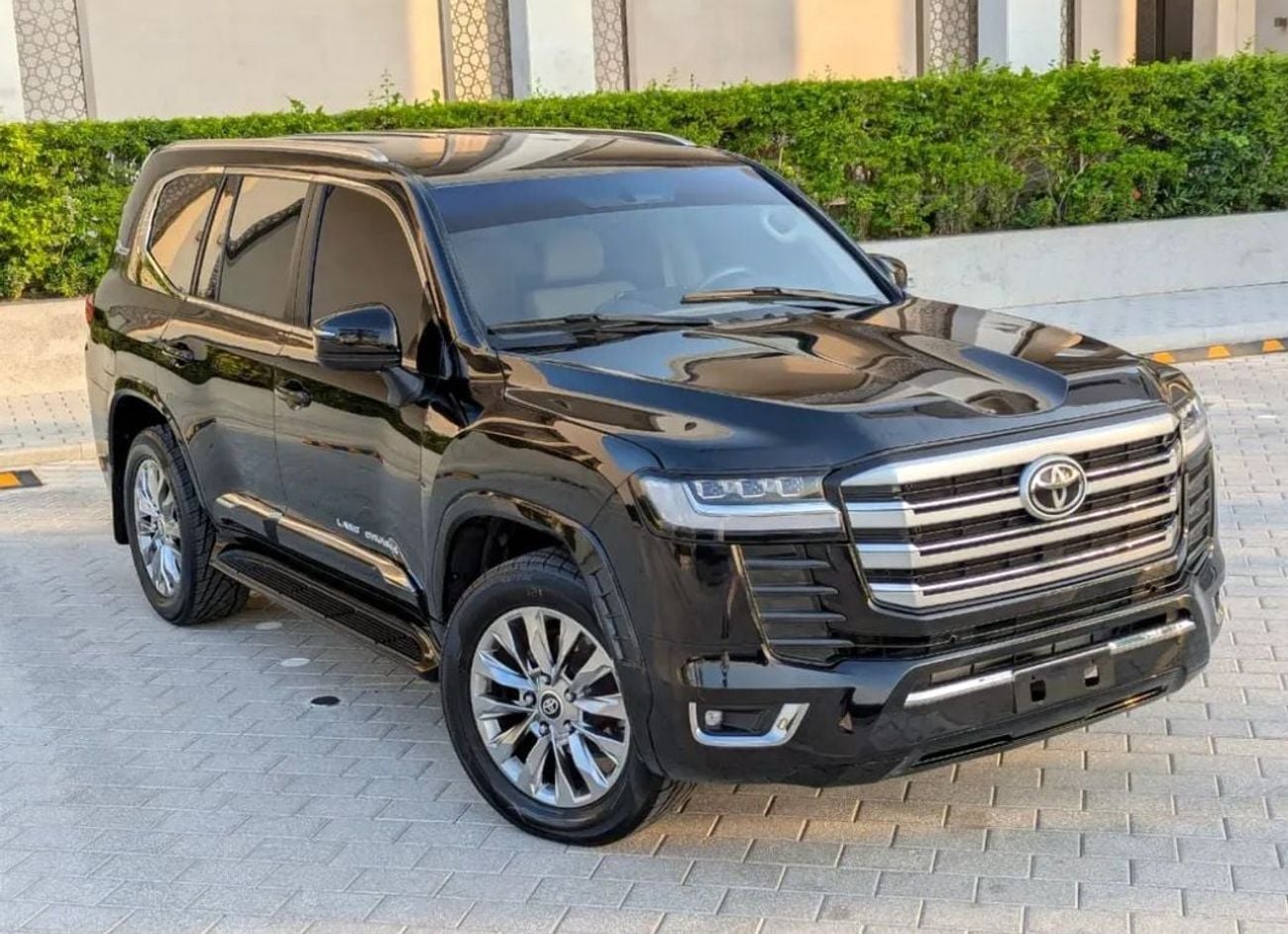 Toyota Land Cruiser GXR Toyota landcruise 2020Model Facelifted 2025 GXR 4.0L V6 petrol Engine Colour Black push start Transm