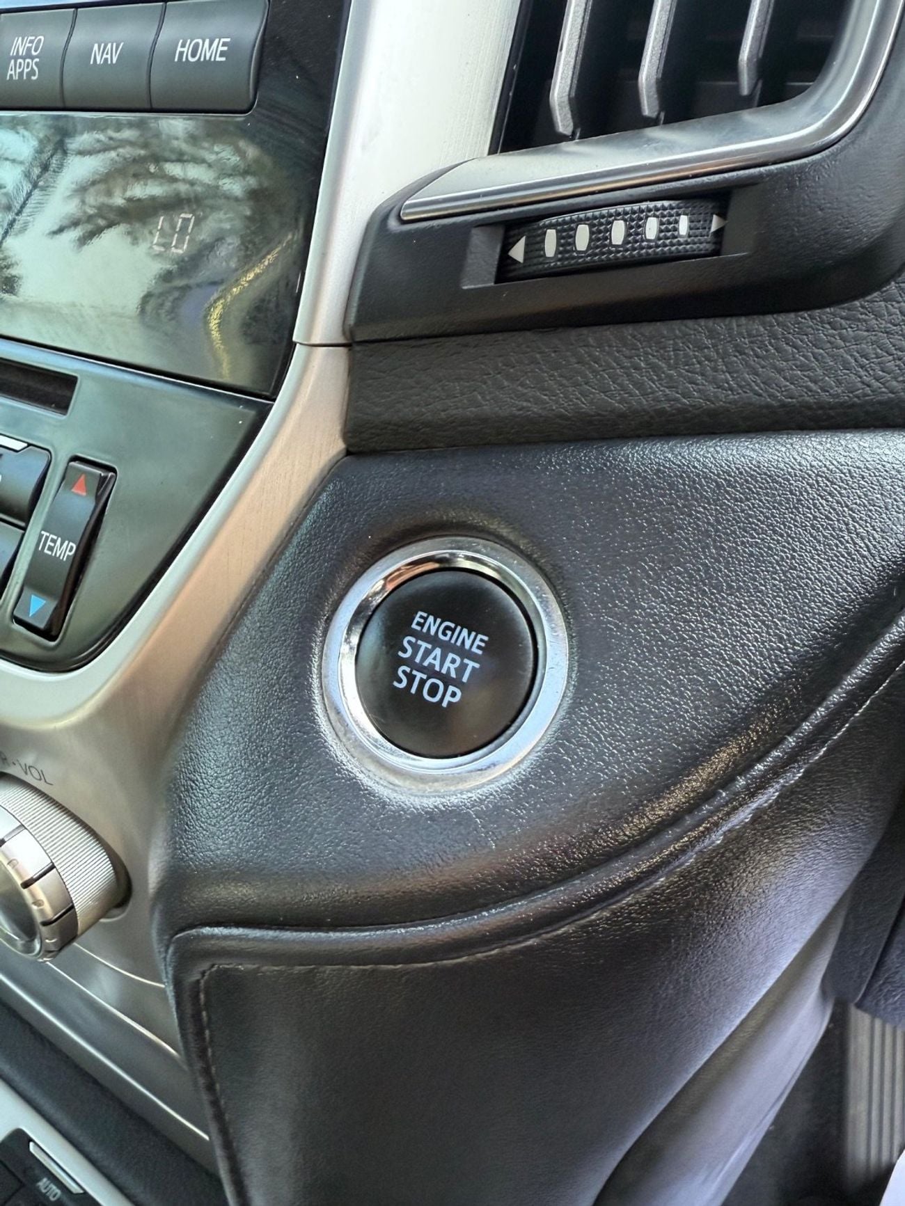 Toyota Land Cruiser Sahara