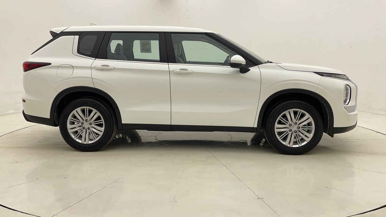 Mitsubishi Outlander MIDLINE 2.5 | Zero Down Payment | Home Test Drive