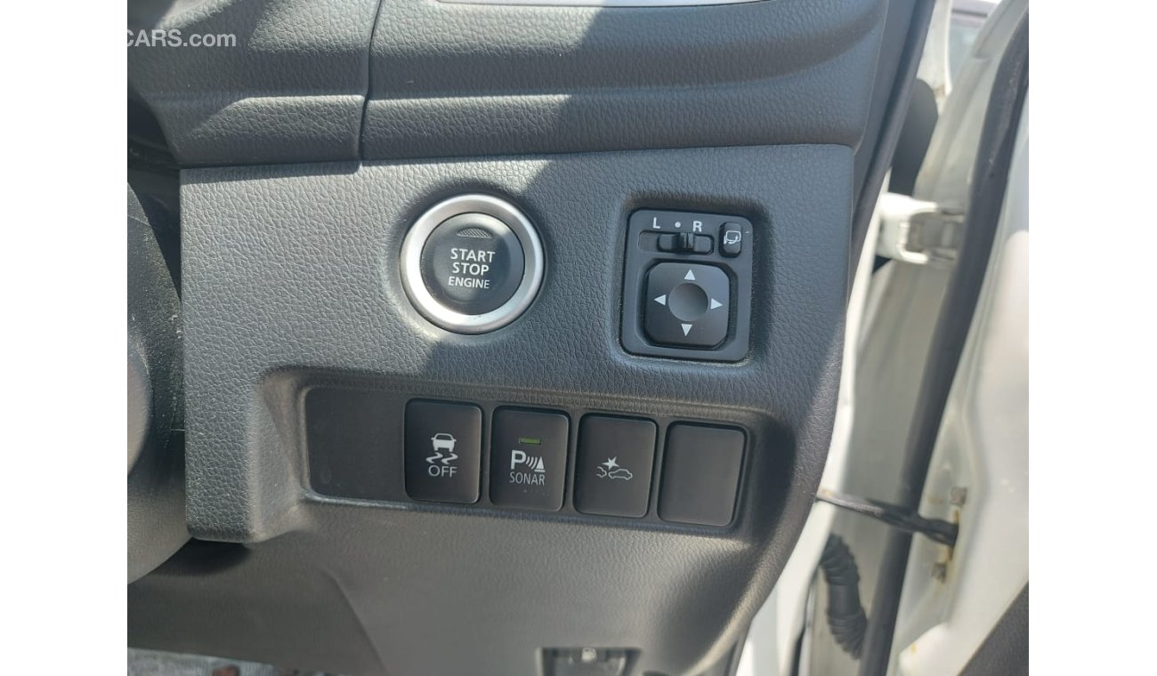 Mitsubishi Pajero DIESEL 2.4 L RIGHT HAND DRIVE FULL OPTIONS