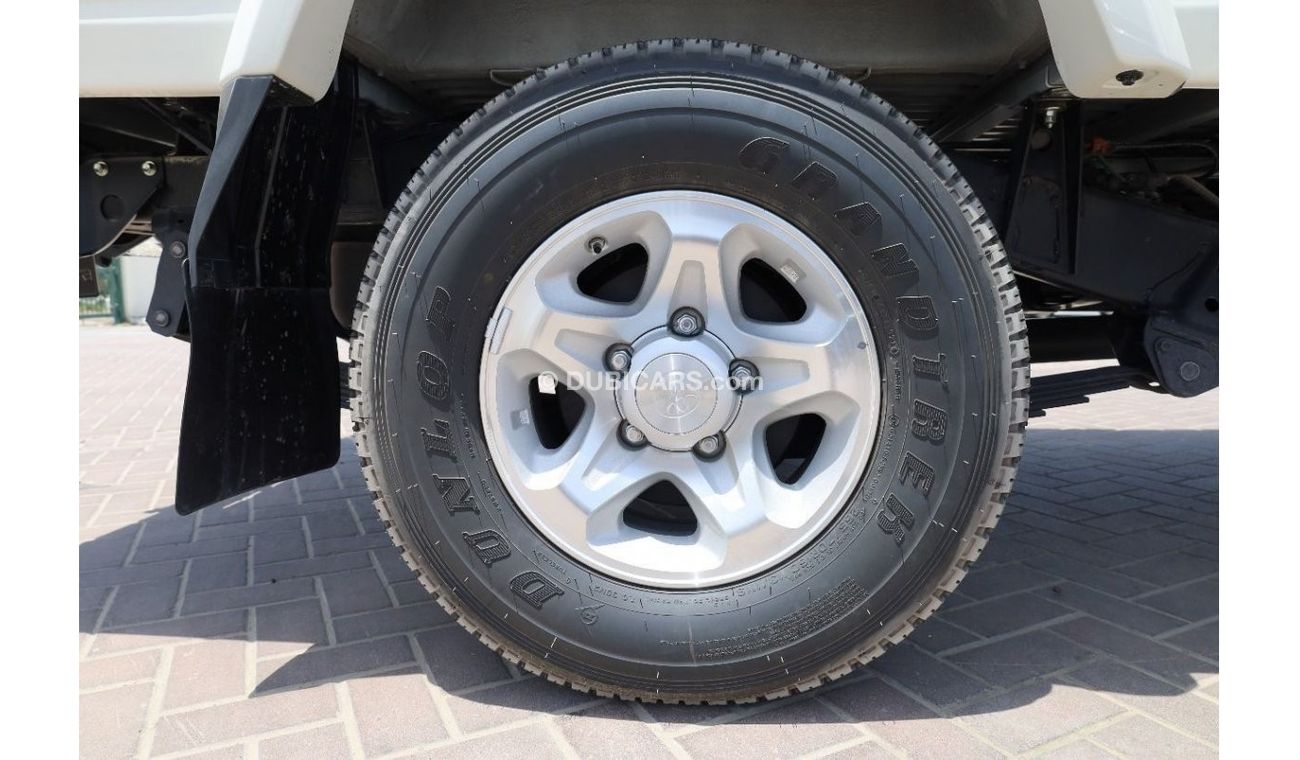 Toyota Land Cruiser Pick Up TOYOTA_LAND_CRUISER_PICK_UP_SINGLE_4.0_V6_GASOLINE_2022