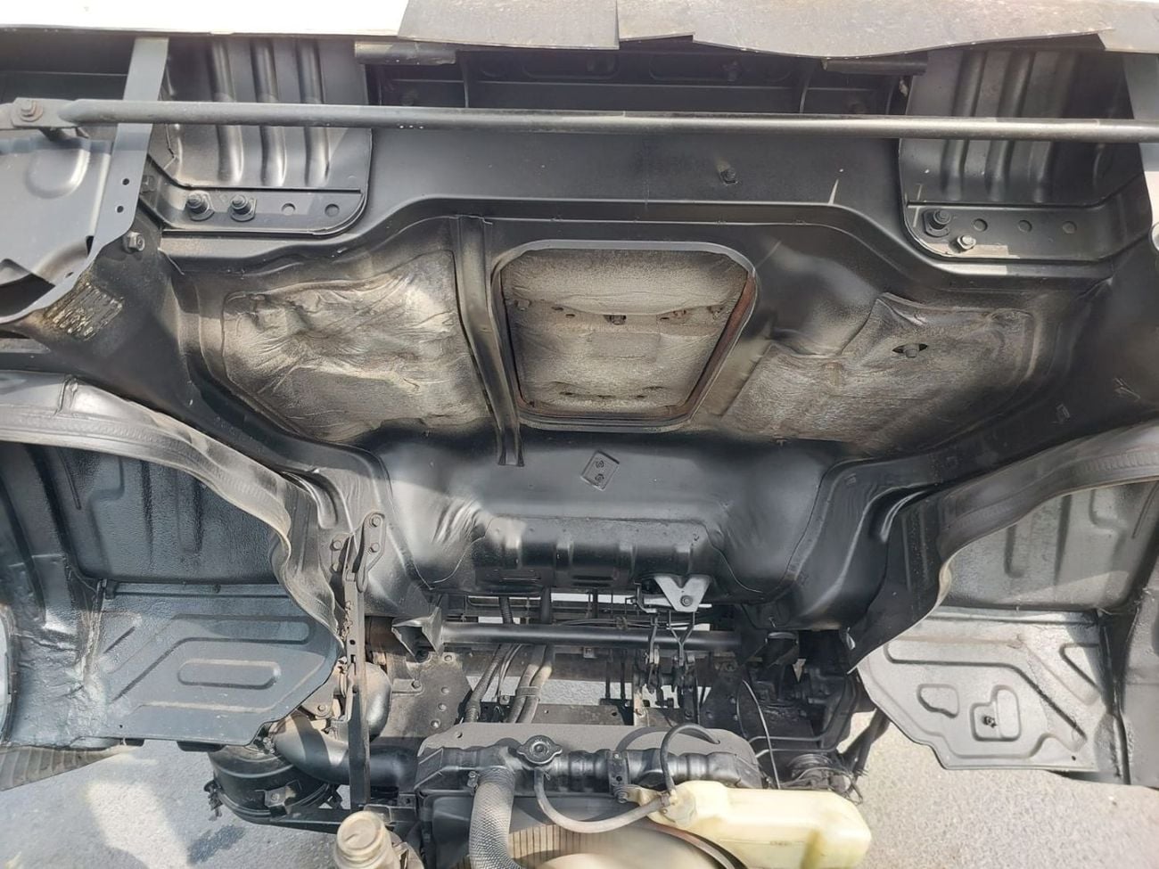 ميتسوبيشي فوسو كانتير (RAMADAN OFFER) MITSUBISHI CANTER TRUCK RHD 1988 MODEL 3.6 L DIESEL MANUAL(PM23190)