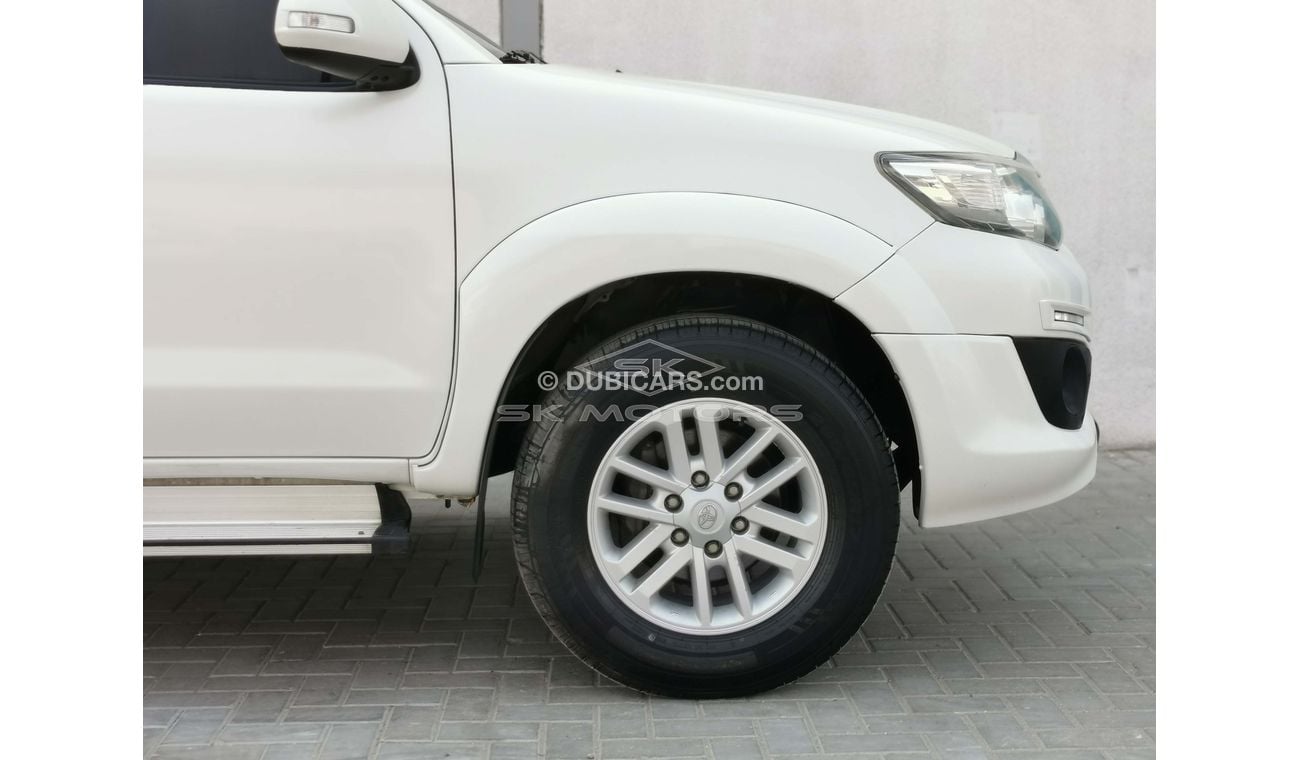 Toyota Fortuner 2.7L, 17" Rims, DRL LED Headlights, Rear Camera, Leather Seats, Rear LCD's, SRS Airbags (LOT # 186)