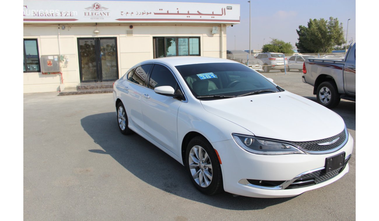 Chrysler 200 USED CAR in Very Good Condition