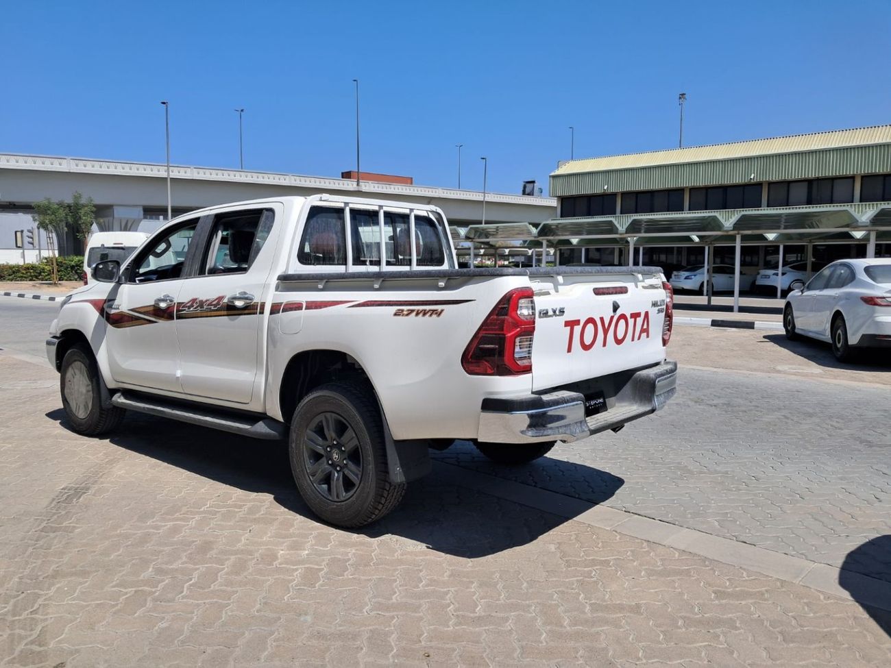 Toyota Hilux 2.7L petrol DC 4X4 GLXS-V1 AT