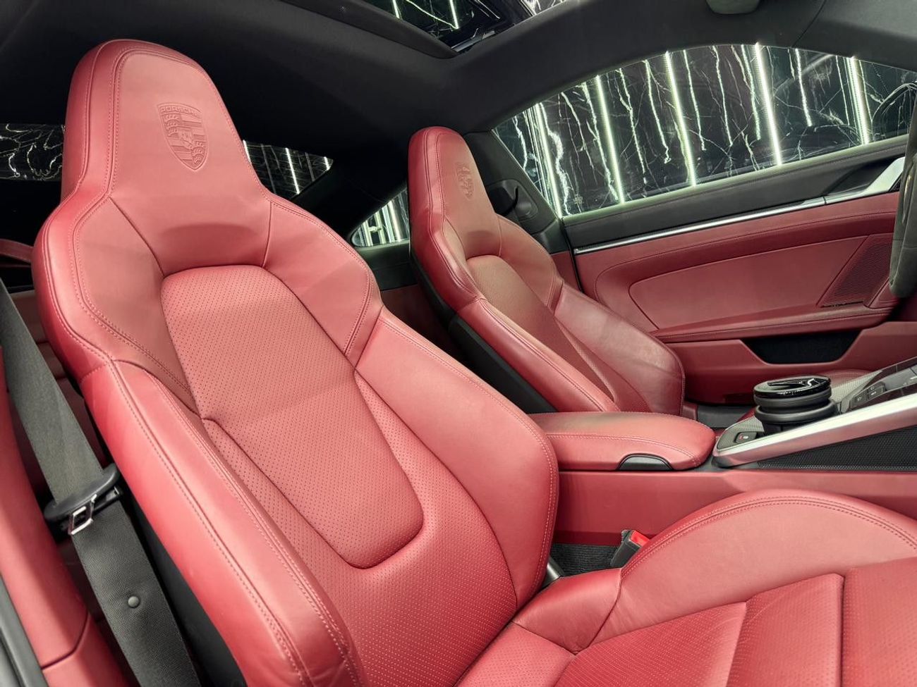 Porsche 911 CARRERA 3.0L (444 HP) Coupe 2020 Porsche 911, Just Been Serviced, Excellent Condition, GCC