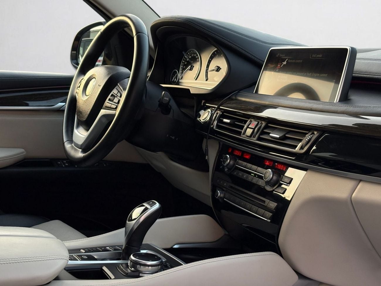 BMW X6 XDRIVE50i EXCLUSIVE BMW X5 XDRIVE50I | 4.4L V8 | 2016 | JAPANESE SPECS