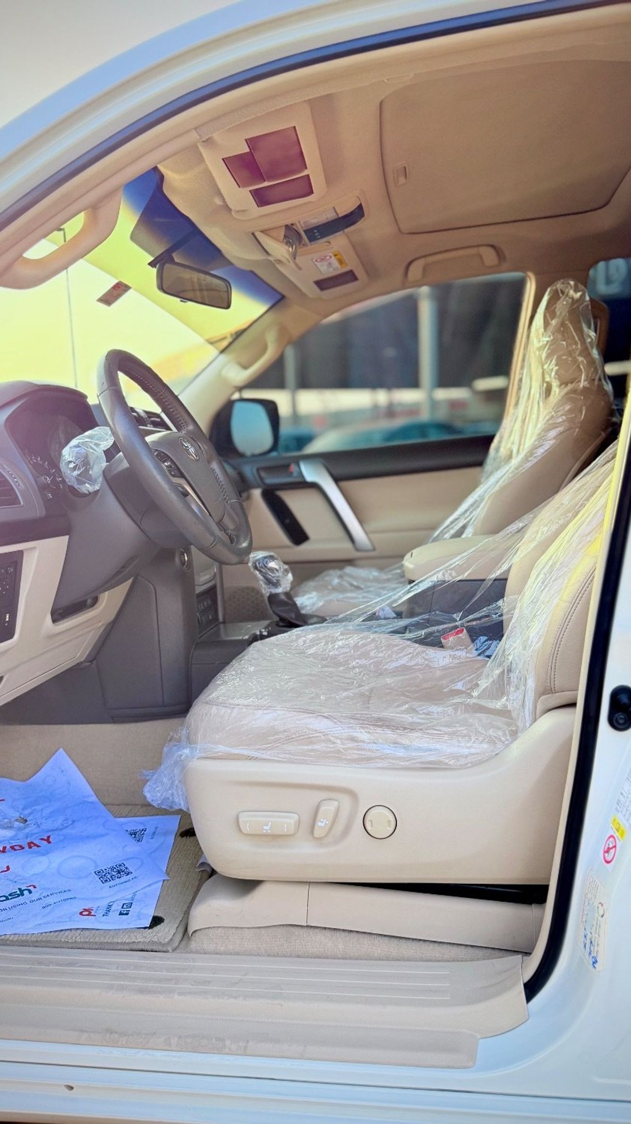 Toyota Prado VXR 2018 Model LHD Full Option GCC Specification Sunroof, Coolbox, Leather Seats, Electric Seats Top