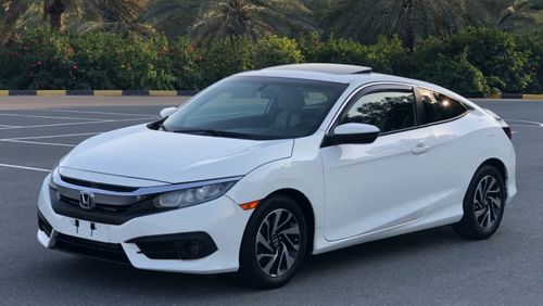 هوندا سيفيك كوبيه موديل 2018 حاله ممتازه جدا من الداخل والخارج كاميرا خلفيه ومدخل اسطوانات وبلوتوث و نفيجشن وراد