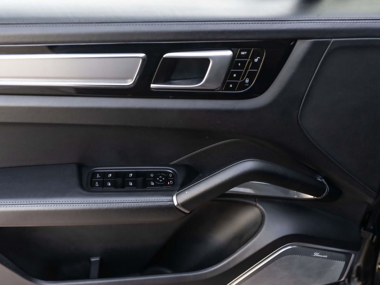 Porsche Cayenne Porsche Cayenne Turbo 2019 for 2,867.00 AED monthly