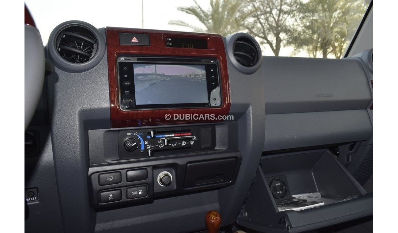 Toyota Land Cruiser 78 HARDTOP LONG WHEEL BASE SPECIAL V8 4.5L DIESEL 9 SEAT MANUAL TRANSMISSION WAGON