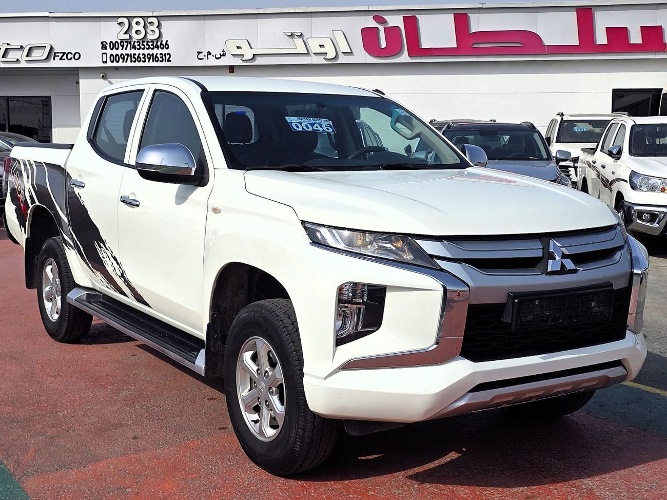 Mitsubishi L200 Used Mitsubishi58 L200 GLX 2.4L Petrol M/T 4*4  GCC White Color  2022 Model