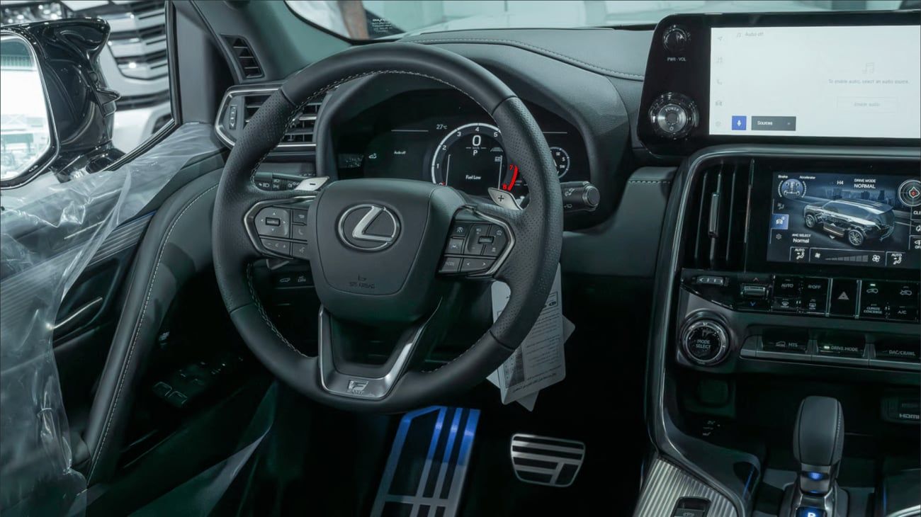 Lexus LX700h F SPORT F-SPORT 26/26 SILVER with BLACK INTERIOR