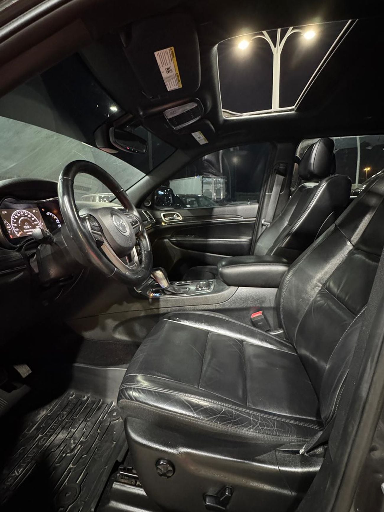 جيب جراند شيروكي Limited 3.6L