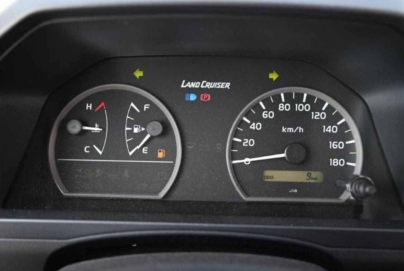 Toyota Land Cruiser 70 2024 MODEL TOYOTA LAND CRUISER 76 HARDTOP V6 4.2L DIESEL 4WD 9-SEATER MT