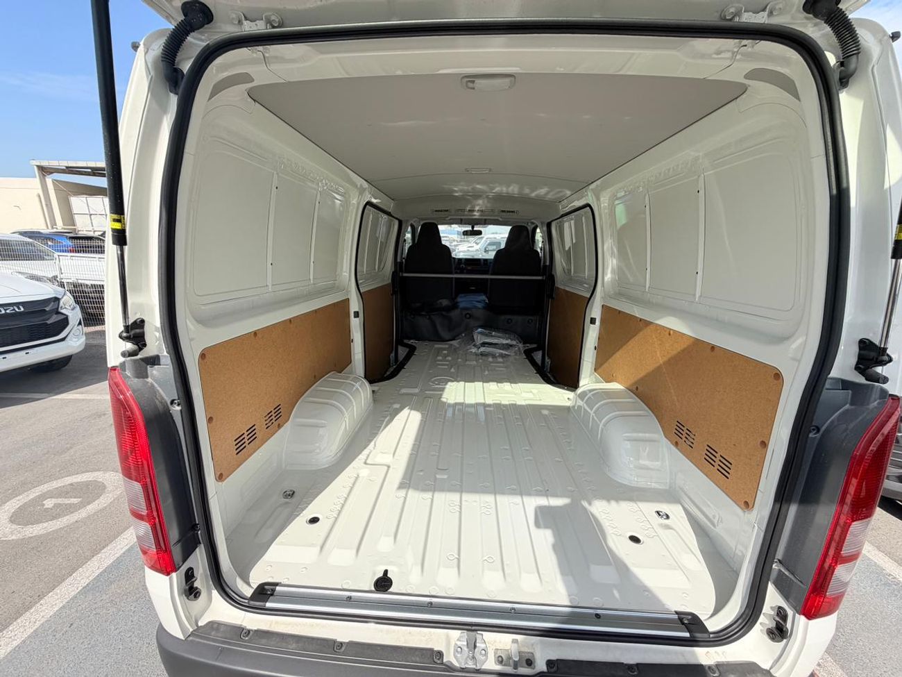 Toyota Hiace GL -Standard Roof  Panal Van 2.7L