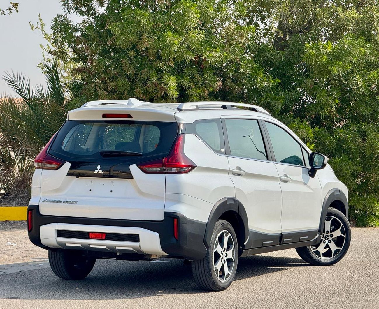 Mitsubishi Xpander Cross MITSUBISHI XPANDER CROSS 2023 1.5L GCC (860/-MONTHLY)