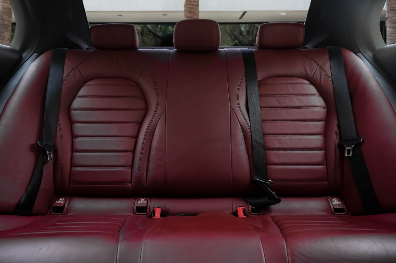 Mercedes-Benz C 200 C200 | 2,155 P.M | 0% Downpayment | ONE OWNER | LOW KMS!