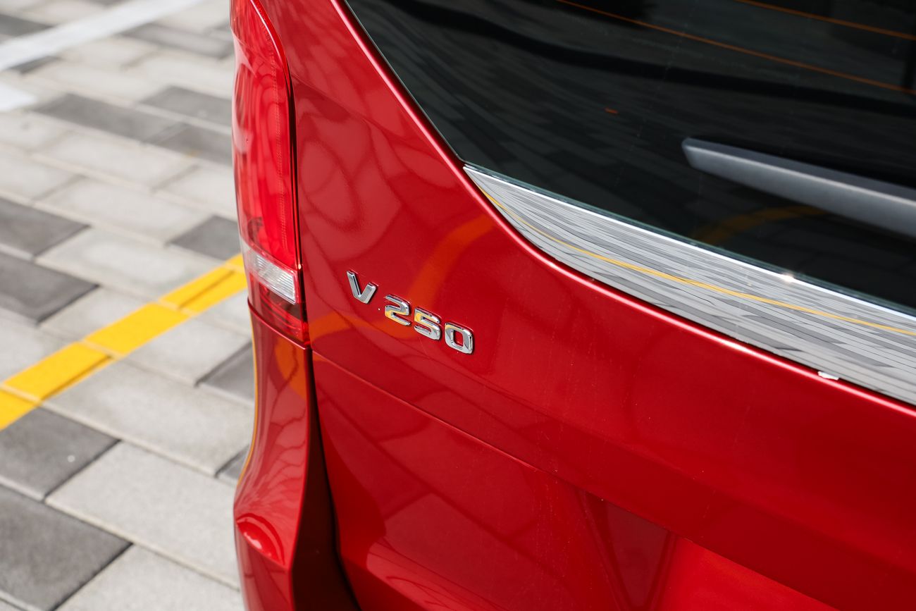 مرسيدس بنز V 250