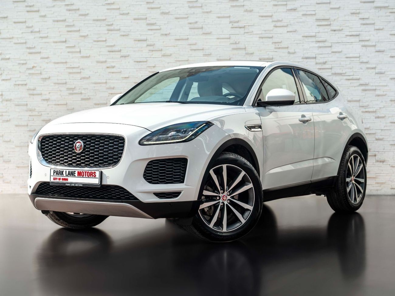 Jaguar E Pace P200