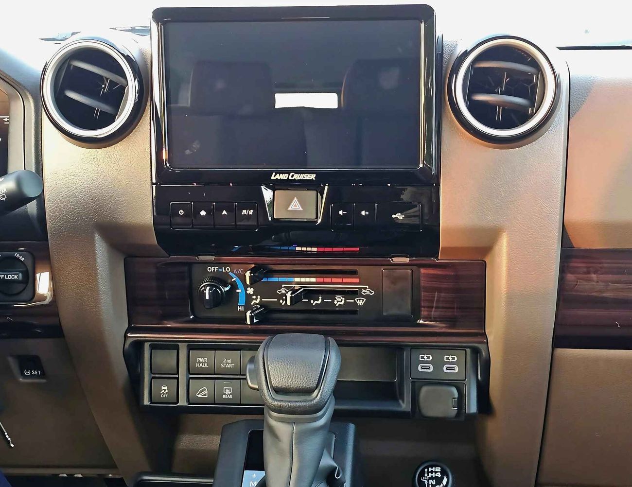 Toyota Land Cruiser 70 4.0L A/T PETROL | TOP VARIANT | DIFF LOCK | REFRIGETOR | WINCH (CODE # 68001)