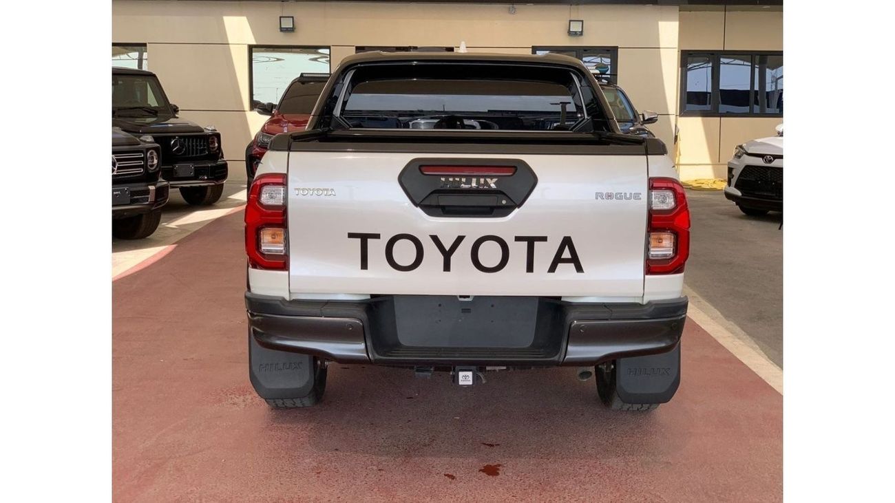 تويوتا هيلوكس GR سبورت