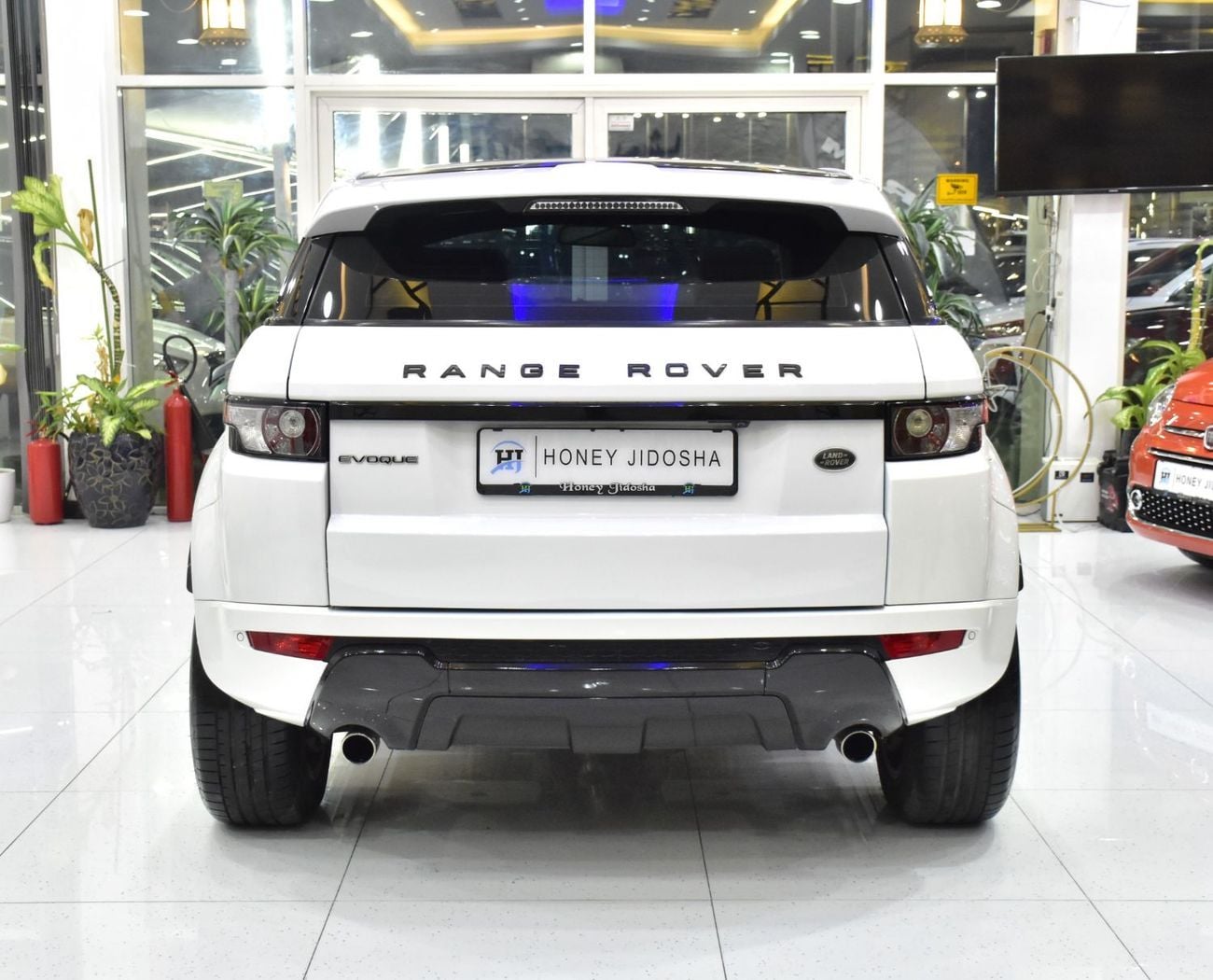 لاند روفر رانج روفر إيفوك EXCELLENT DEAL for our Land Rover Range Rover Evoque ( 2015 Model ) in White Color GCC Specs