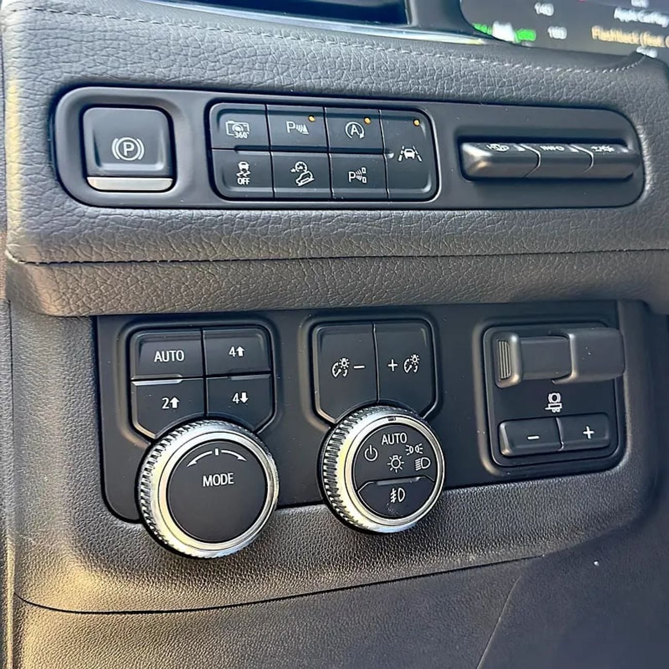 GMC Yukon Denali 6.2L Denali