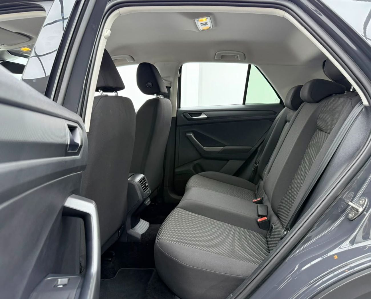 فولكس واجن T ROC 2022 Volkswagen T-Roc, Auto Guard Warranty, Excellent Condition, GCC