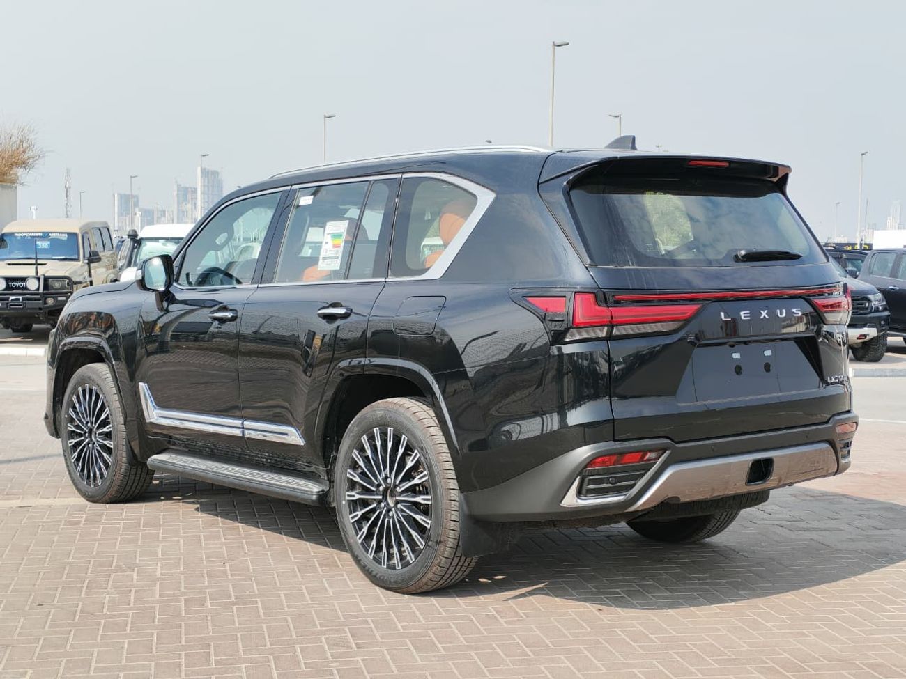 Lexus LX 700h 2026 Lexus LX700h VIP HEV (4-Seater) 3.5L V6 Twin-Turbo Hybrid A/T 4WD Export Only