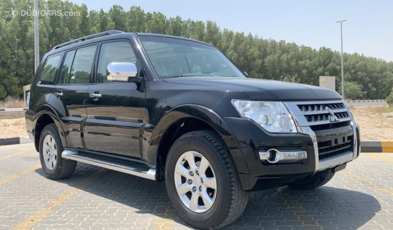 Mitsubishi Pajero 2017 V6 With sunroof 3.5 GCC Ref#303