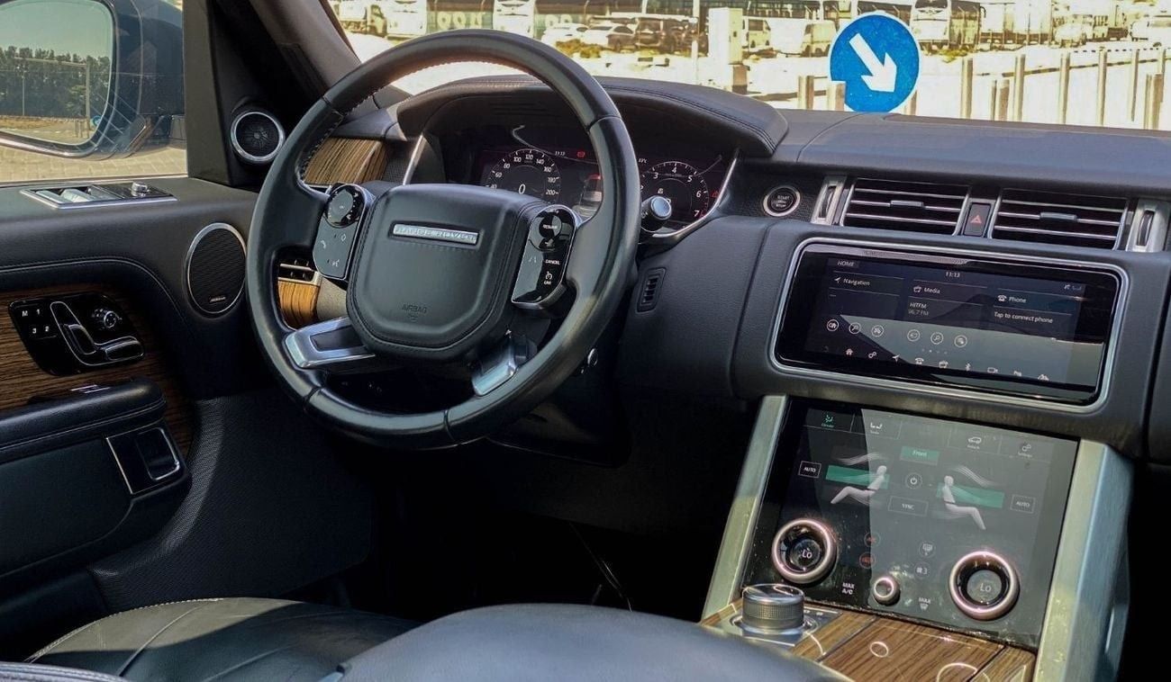 Land Rover Range Rover HSE 3.0L (375 HP) Range Rover GCC, Original Paint, Accident-Free, Full Service History, AED 3025 /Mo