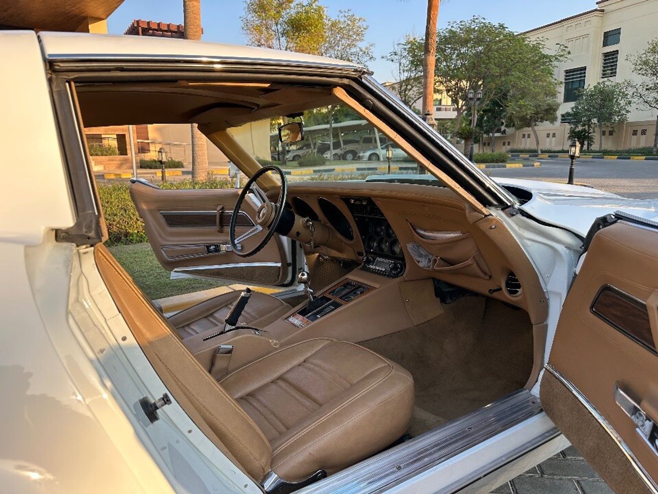 Chevrolet Corvette Coupe T-Top 350 CI