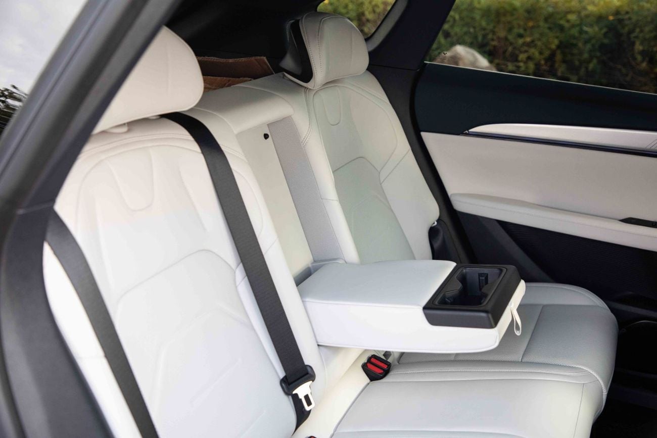 Jidu 1 Max Performance EV - White Inside White | Export Only