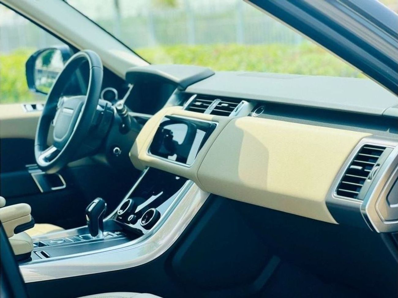 لاند روفر رينج روفر | RANGE ROVER | SPORT HSE | GCC SPECS | YEAR 2019 |