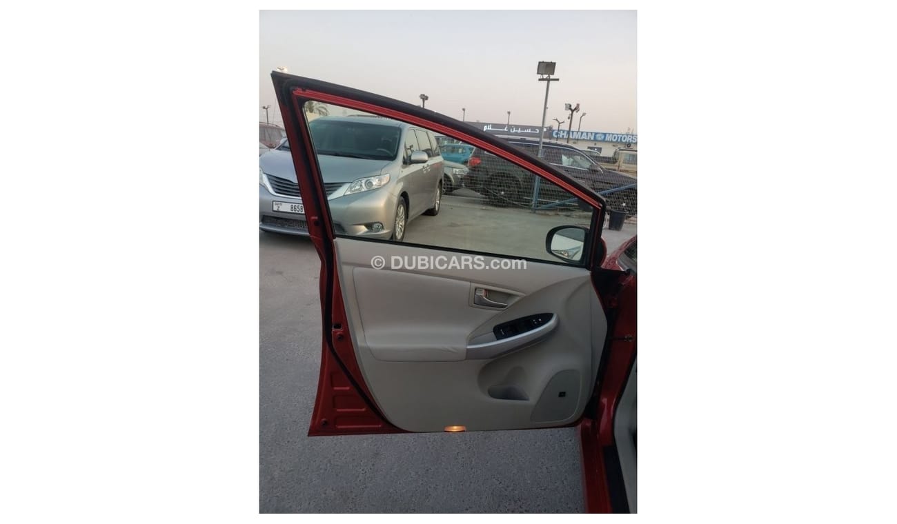 تويوتا برياس 1.8L hybrid  2014