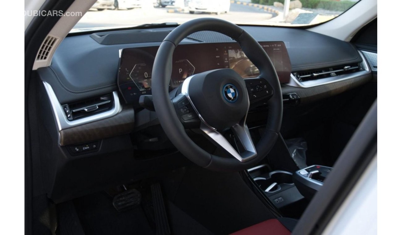 بي أم دبليو iX BMW IX1 XDRIVE 30LX DESIGN PACKAGE / 2024 MODEL