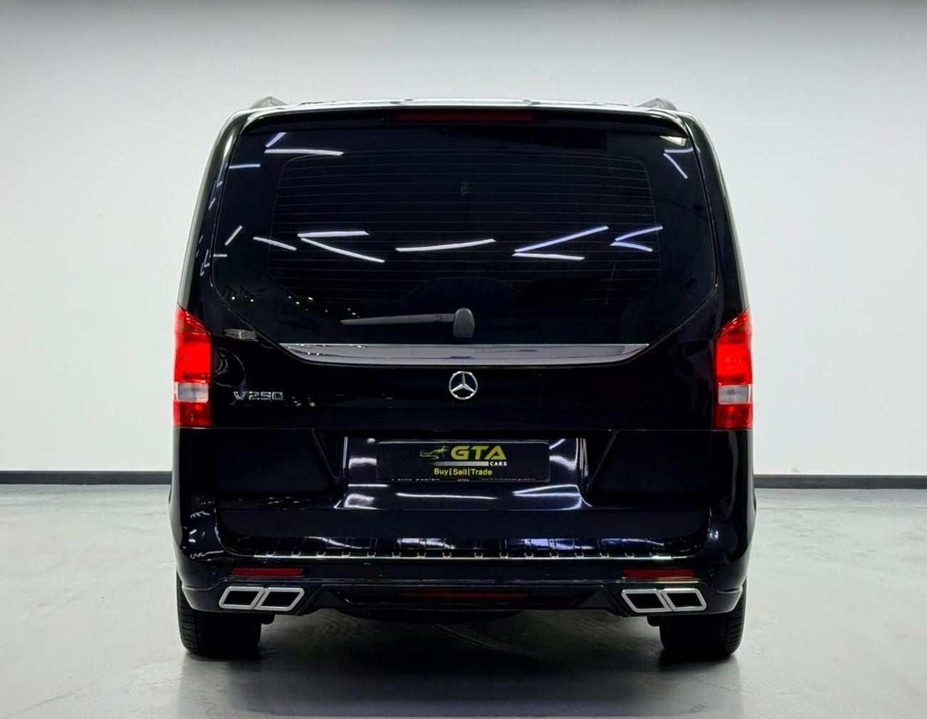 Mercedes Benz V 250 LUXURY 2024 Mercedes-Benz V250, AutoGuard Warranty, Excellent Condition, GCC Specs.