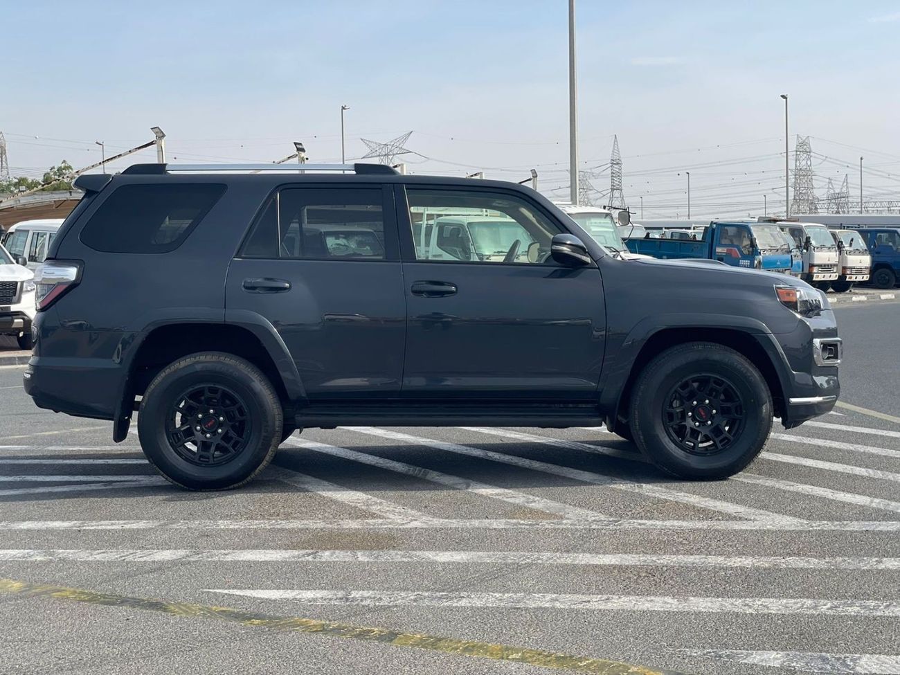 تويوتا Runner4 *Offer*2022 Toyota 4Runner SR5 Premium - 4x4 AWD - 4.0L V6 - New Color - -UAE PAS