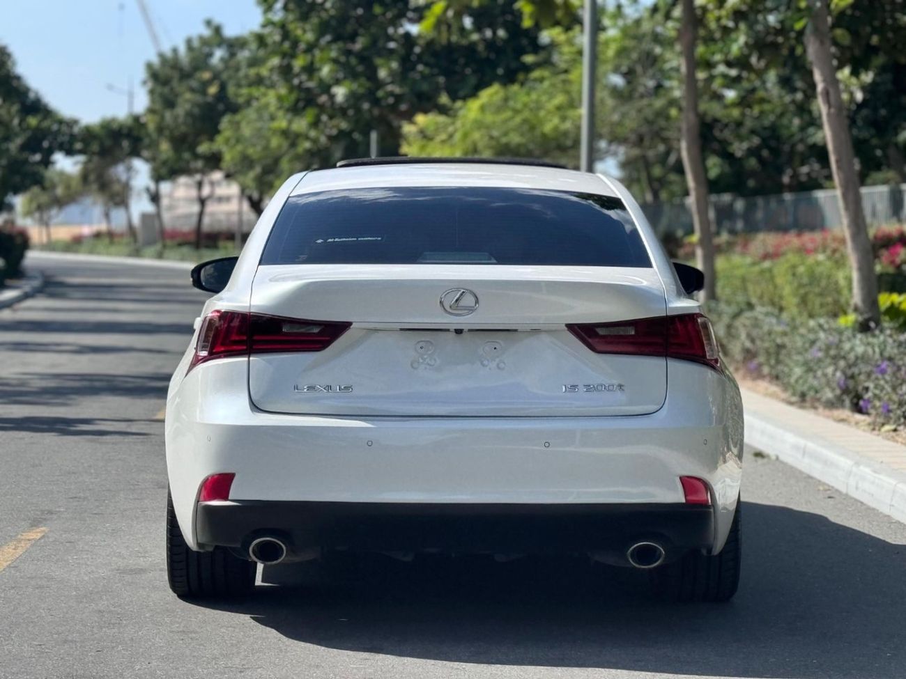 لكزس IS 200