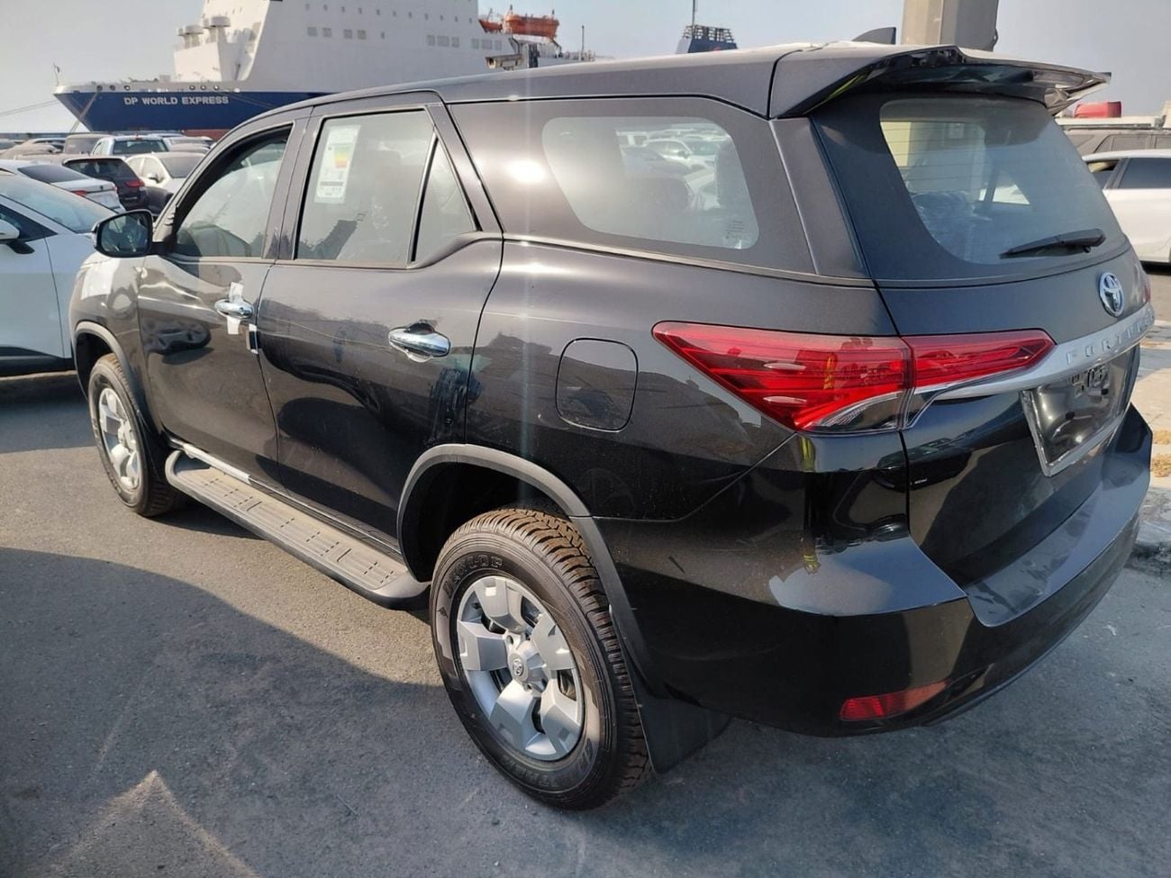 Toyota Fortuner EXR TOYOTA FORTUNER 2.4L DIESEL 4×4 AT 7seat 155HP