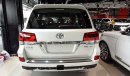 Toyota Land Cruiser VXS V8 5.7L White Edition