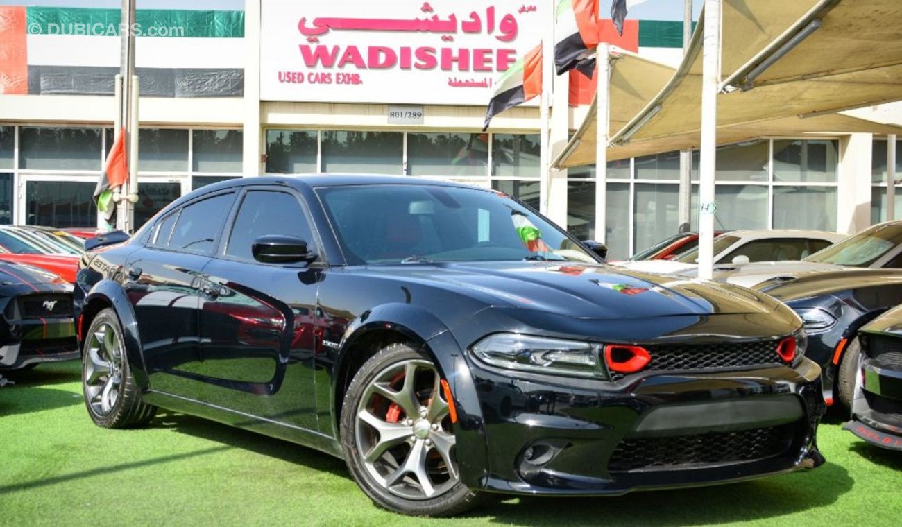 دودج تشارجر Dodge Charger R/T Hemi V8 2017/Wide Body/Leather seats/ Original Airbags/ Very Good Condition